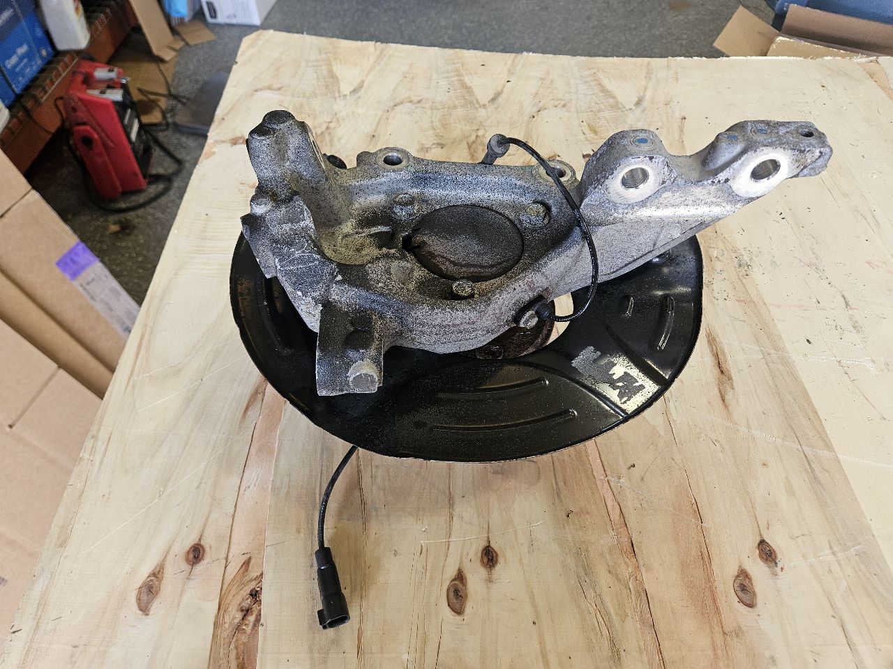 2013 CAMARO LH DRIVER FRONT SPINDLE WITH HUB 30171 - image 7