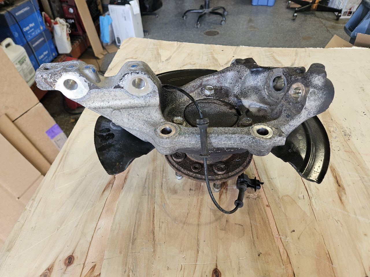 2013 CAMARO LH DRIVER FRONT SPINDLE WITH HUB 30171 - image 9
