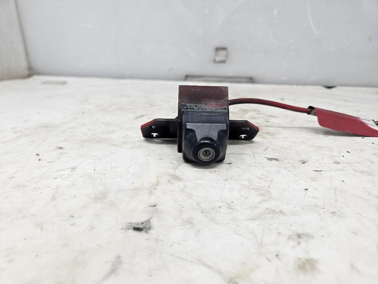 2013 CAMARO OEM REAR VIEW CAMERA 22767362 30194 - image 1