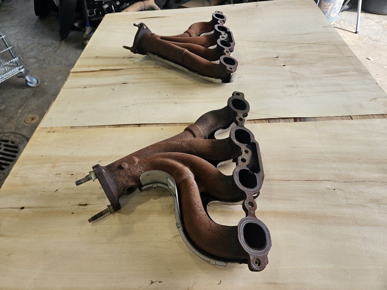 2000 CORVETTE OEM EXHAUST MANIFOLDS PAIR LH RH 30198 - image 6