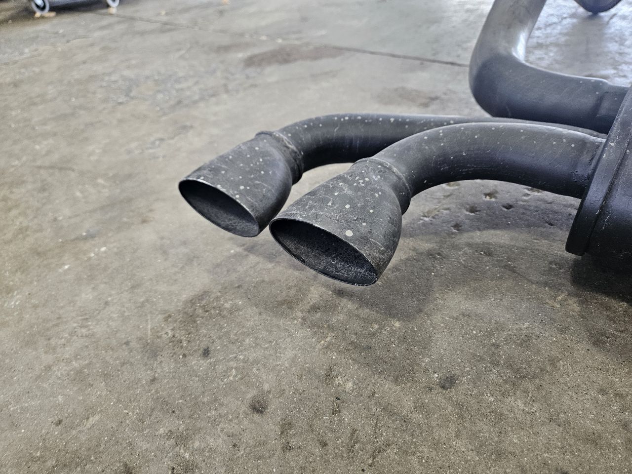 2000 CORVETTE NEW OLD STOCK PASSENGER MUFFLER 30200 - image 7