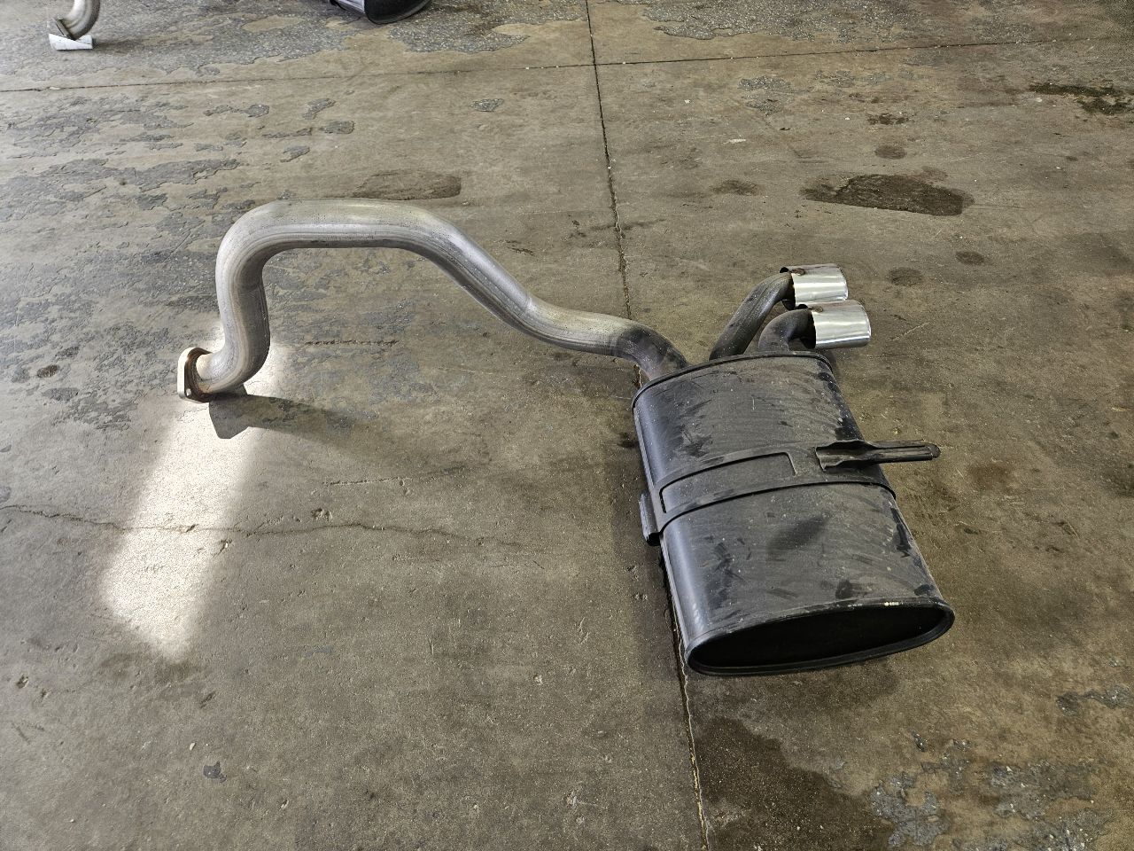 2000 CORVETTE OEM NEW OLD STOCK DRIVER LH MUFFLER 30203 - image 2