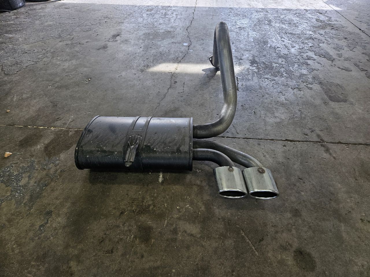 2000 CORVETTE OEM NEW OLD STOCK DRIVER LH MUFFLER 30203 - image 7