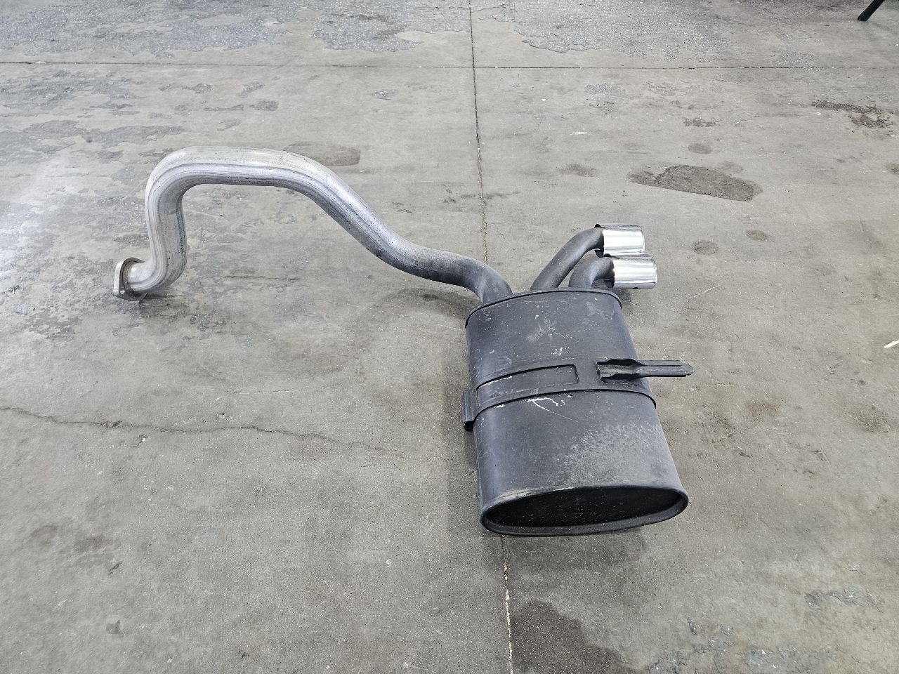 2000 CORVETTE OEM NEW OLD STOCK DRIVER LH MUFFLER 30204 - image 1