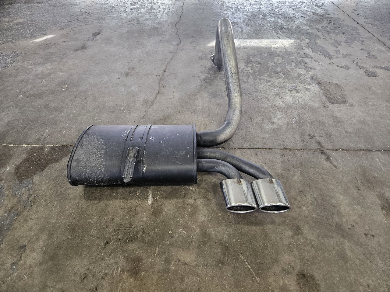 2000 CORVETTE OEM NEW OLD STOCK DRIVER LH MUFFLER 30204 - image 6