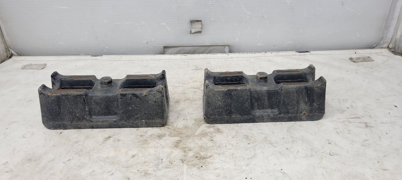 2019 SIERRA150 OEM LEAF SPRING BLOCKS PAIR FROM AT4 30224 - image 3