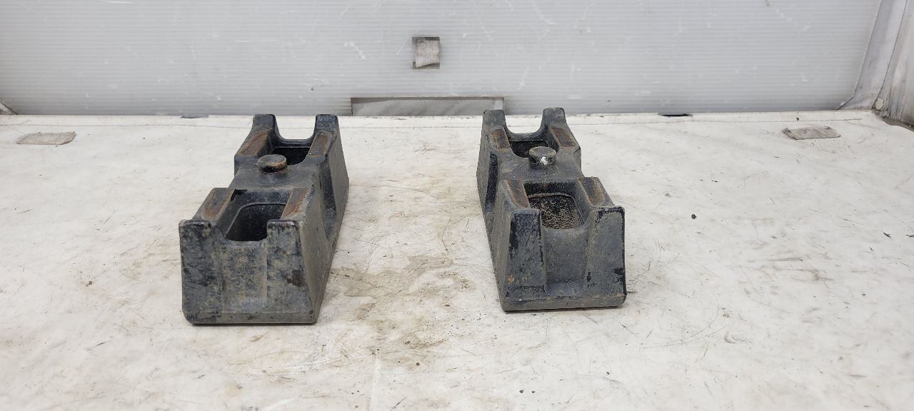 2019 SIERRA150 OEM LEAF SPRING BLOCKS PAIR FROM AT4 30224 - image 5