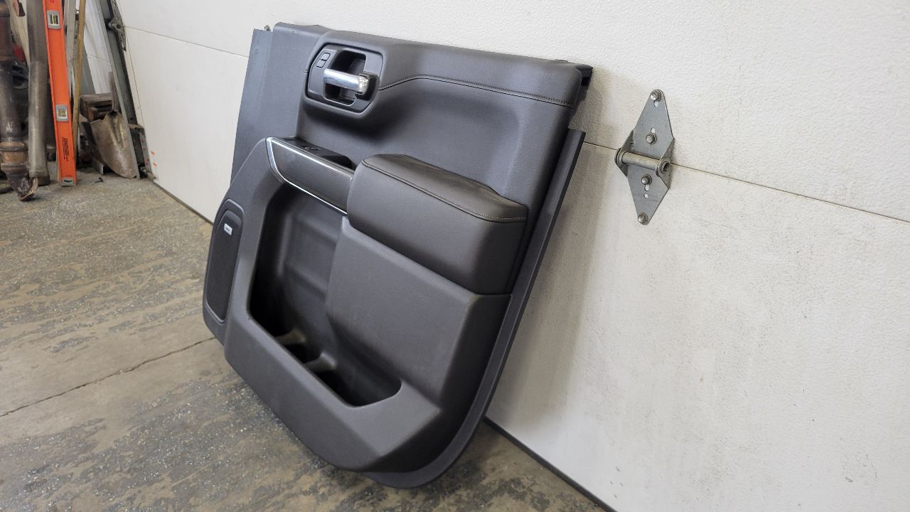 2019 SIERRA150 RH FRONT DOOR TRIM PANEL AT4 30230 - image 3