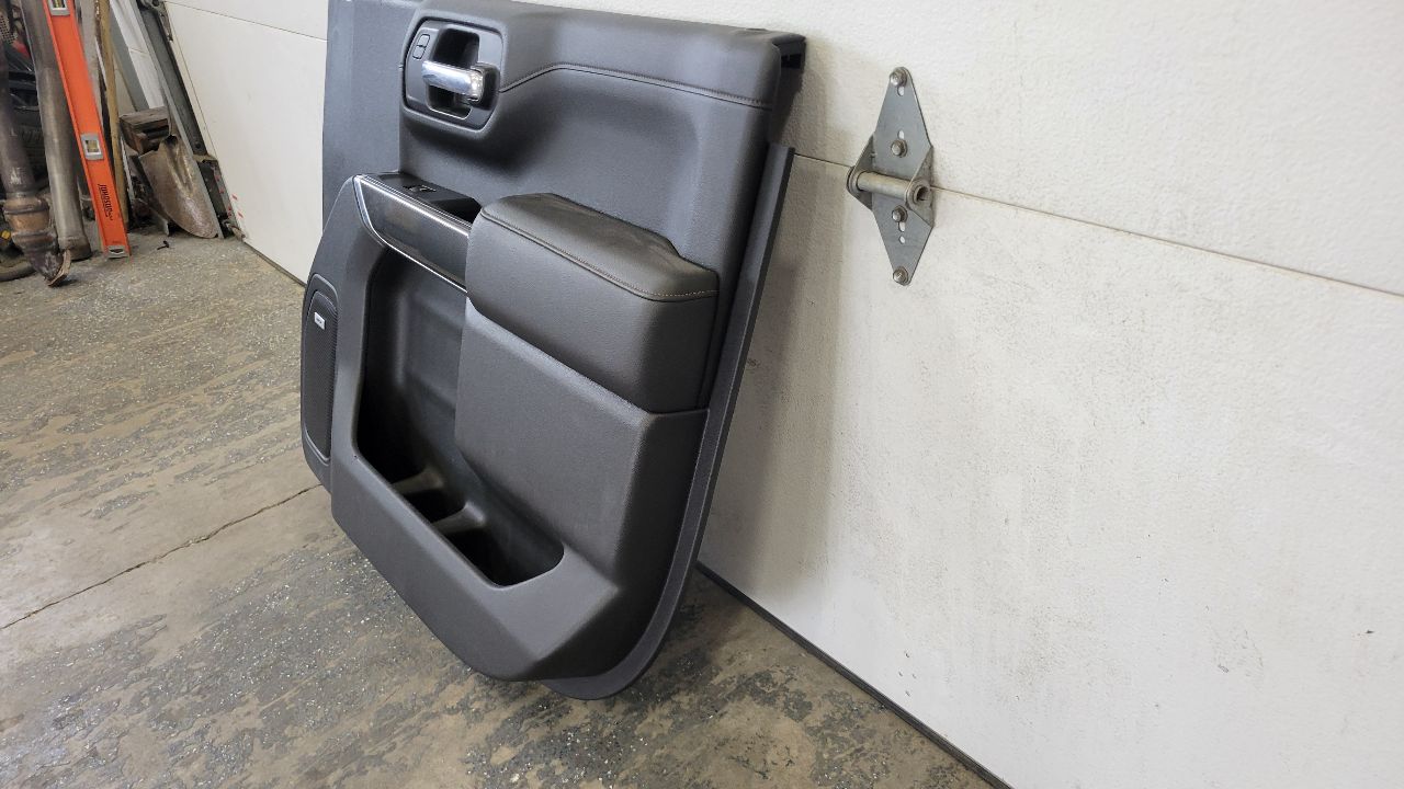 2019 SIERRA150 RH FRONT DOOR TRIM PANEL AT4 30230 - image 10