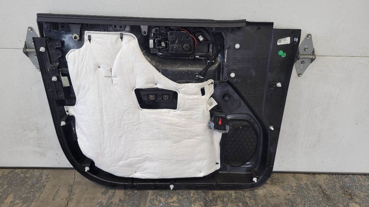 2019 SIERRA150 RH FRONT DOOR TRIM PANEL AT4 30230 - image 11