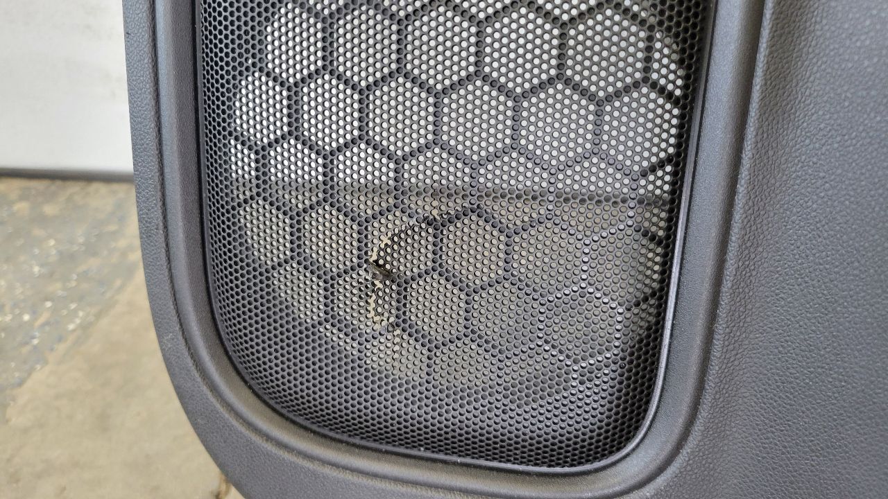 2019 SIERRA150 RH REAR DOOR TRIM PANEL AT4 CREWCAB 30231 - image 6