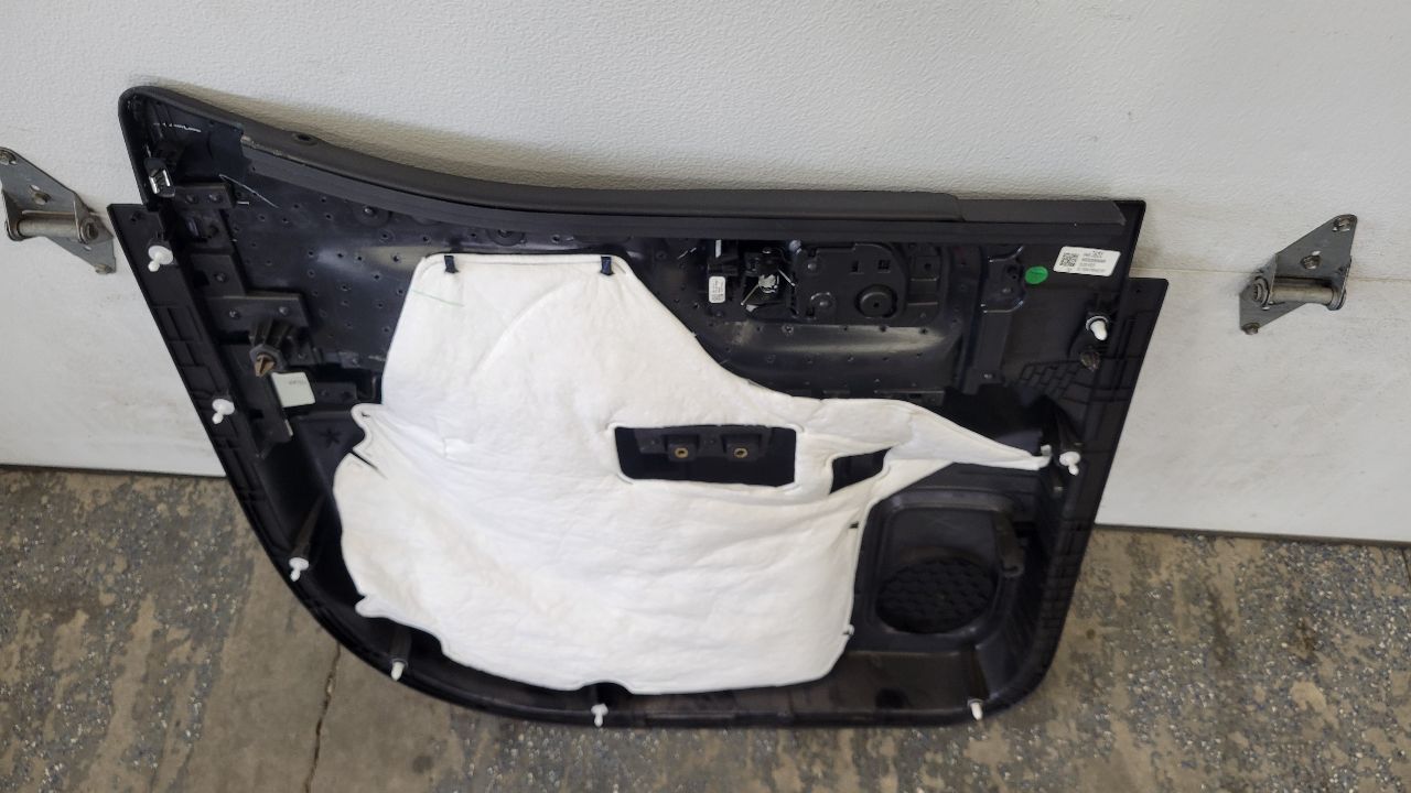 2019 SIERRA150 RH REAR DOOR TRIM PANEL AT4 CREWCAB 30231 - image 13