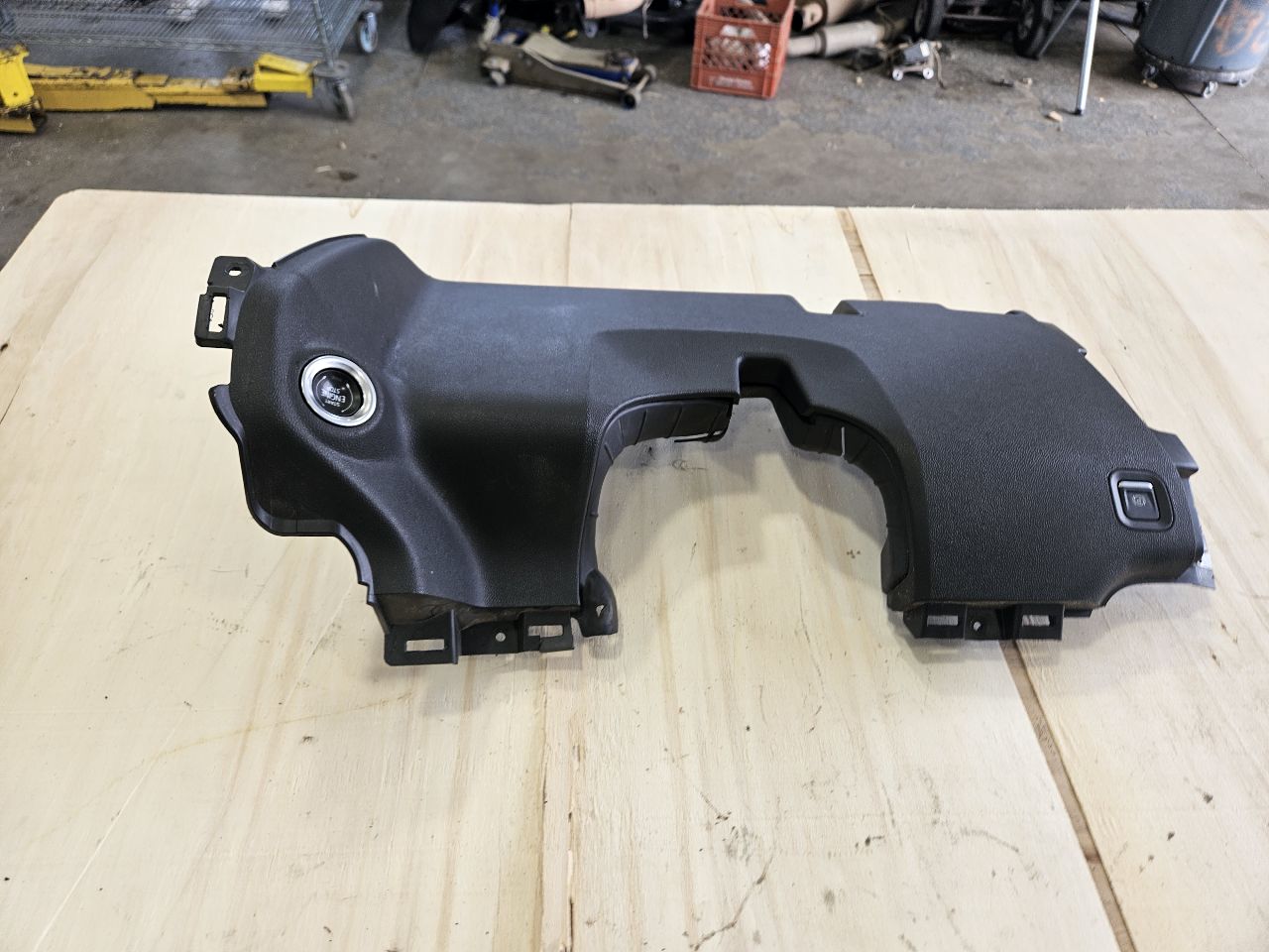 2019 SIERRA150 LH DRIVER DASH KNEE BOLSTER TRIM 30239 - image 1