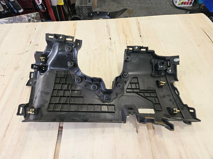 2019 SIERRA150 LH DRIVER DASH KNEE BOLSTER TRIM 30239 - image 9