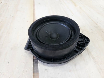 2019 SIERRA150 REAR DOOR BOSE SPEAKER 84584302 30247 - image 4