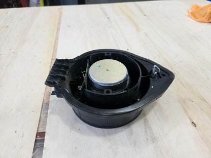 2019 SIERRA150 REAR DOOR BOSE SPEAKER 84584302 30247 - image 6