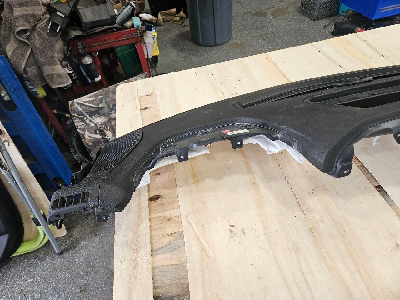 2019 SIERRA UPPER DASH BOARD PANEL W/BAG 30260 - image 1