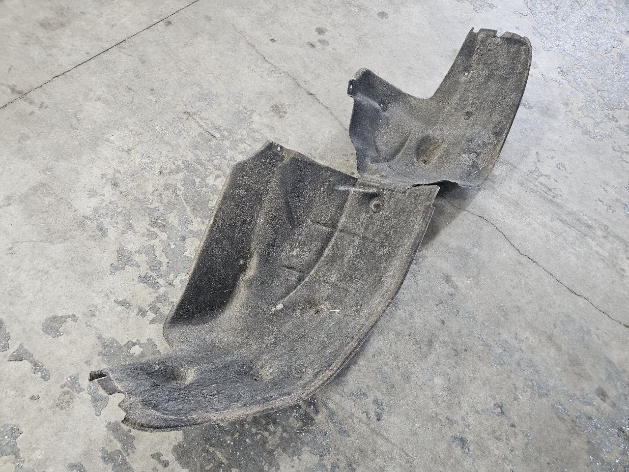 2019 SIERRA150 RH PASSENGER REAR WHEEL INNER LINER 30286 - image 9