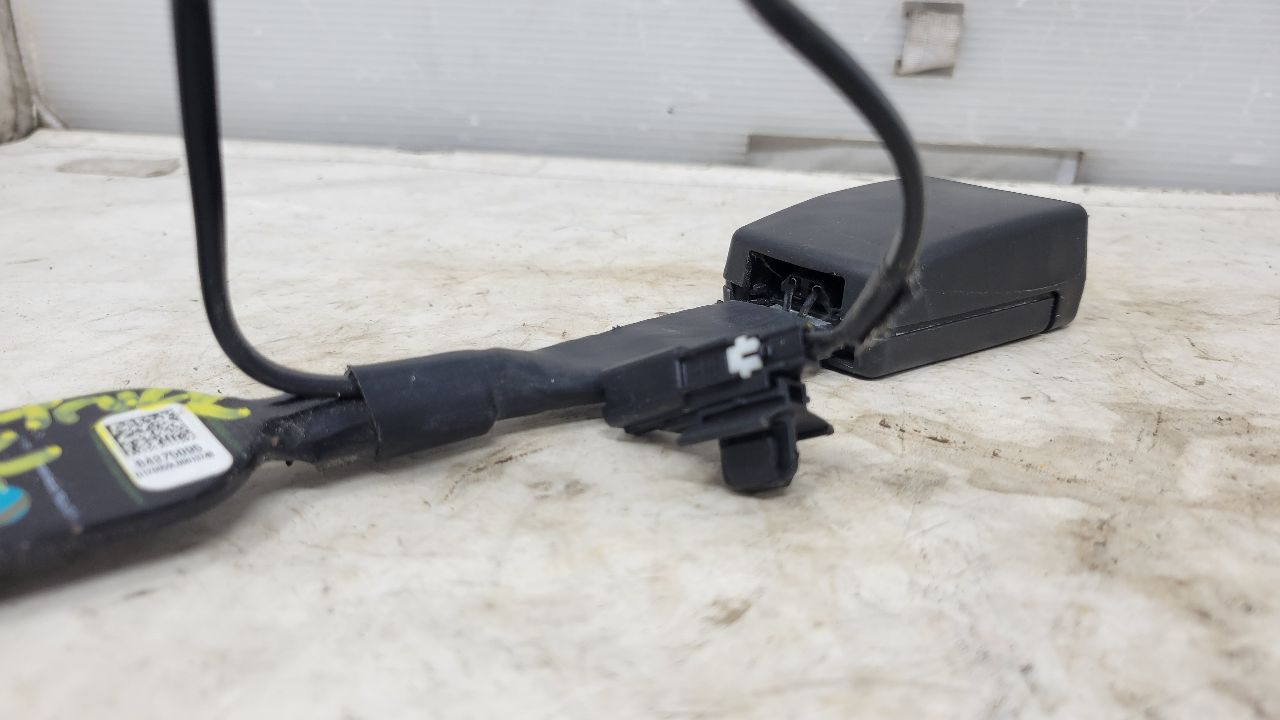 2020 SILVRDO15 RH PASSENGER SEAT BELT BUCKLE 30315 - image 6
