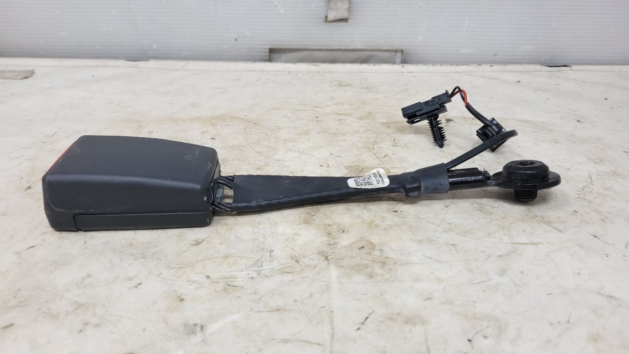 2022 CAMARO RH PASSENGER SEAT BELT BUCKLE 30318 - image 2