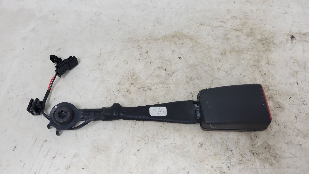 2017 CAMARO FRONT PASSENGER RH SEAT BELT BUCKLE 30323 - image 1