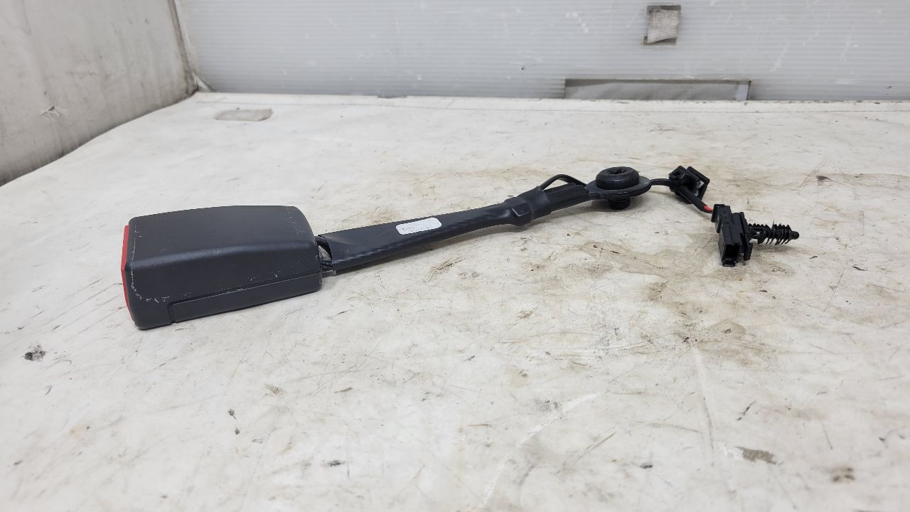 2017 CAMARO FRONT PASSENGER RH SEAT BELT BUCKLE 30323 - image 4