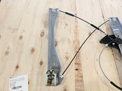 2019 SILVRDO15 FRONT RH WINDOW REGULATOR & MOTOR 30339 - image 5
