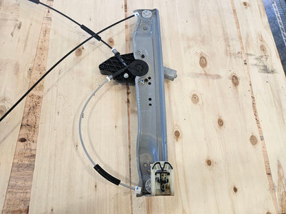 2019 SILVRDO15 FRONT RH WINDOW REGULATOR & MOTOR 30339 - image 6