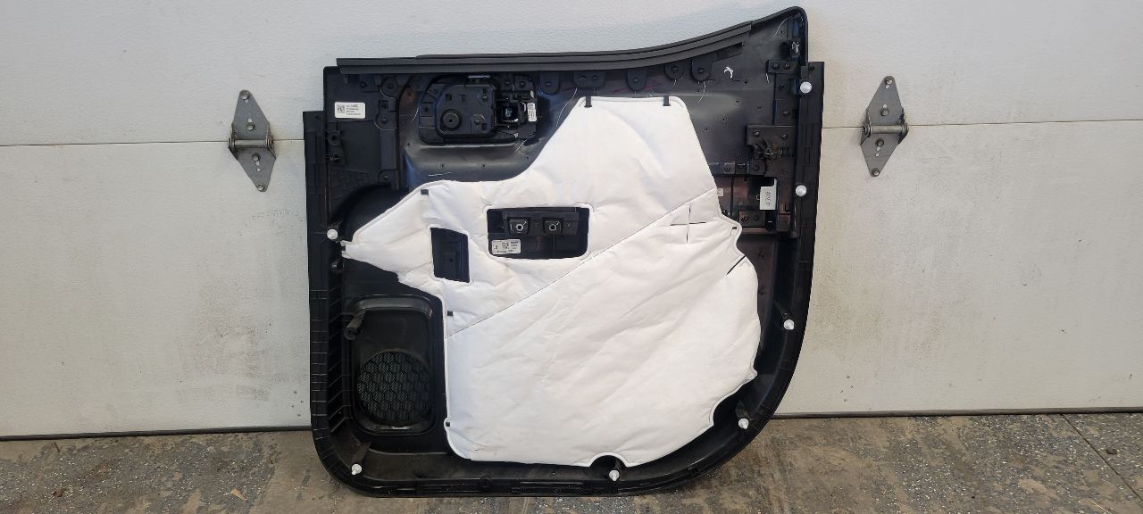 2019 SILVRDO15 LH REAR DOOR PANEL TRIM HC CREW CAB 30349 - image 9