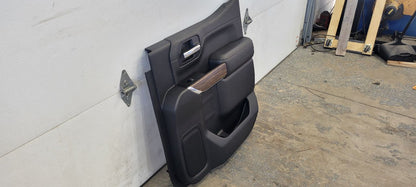 2019 SILVRDO15 RH REAR DOOR PANEL TRIM HC CREW CAB 30350 - image 4