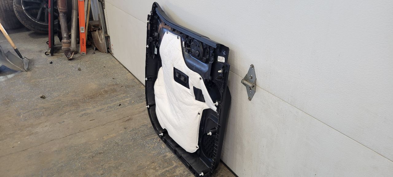 2019 SILVRDO15 RH REAR DOOR PANEL TRIM HC CREW CAB 30350 - image 12