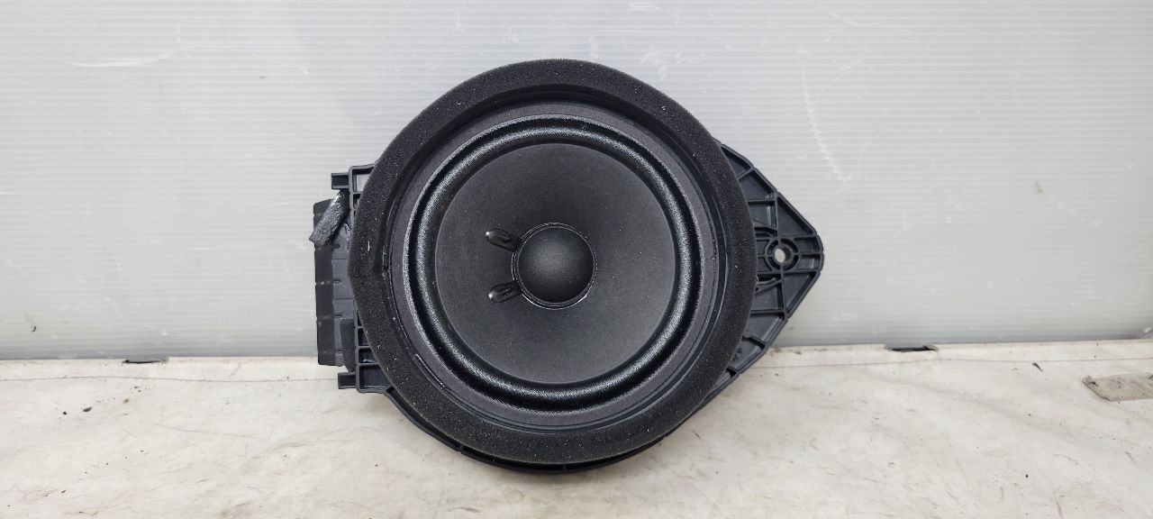 2019 SILVRDO15 REAR DOOR BOSE SPEAKER 84584302 30363 - image 1