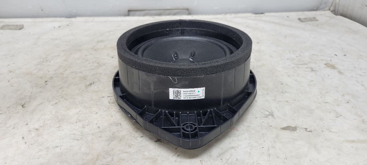 2019 SILVRDO15 REAR DOOR BOSE SPEAKER 84584302 30363 - image 4