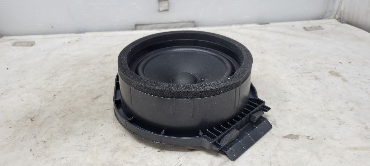 2019 SILVRDO15 REAR DOOR BOSE SPEAKER 84584302 30363 - image 7