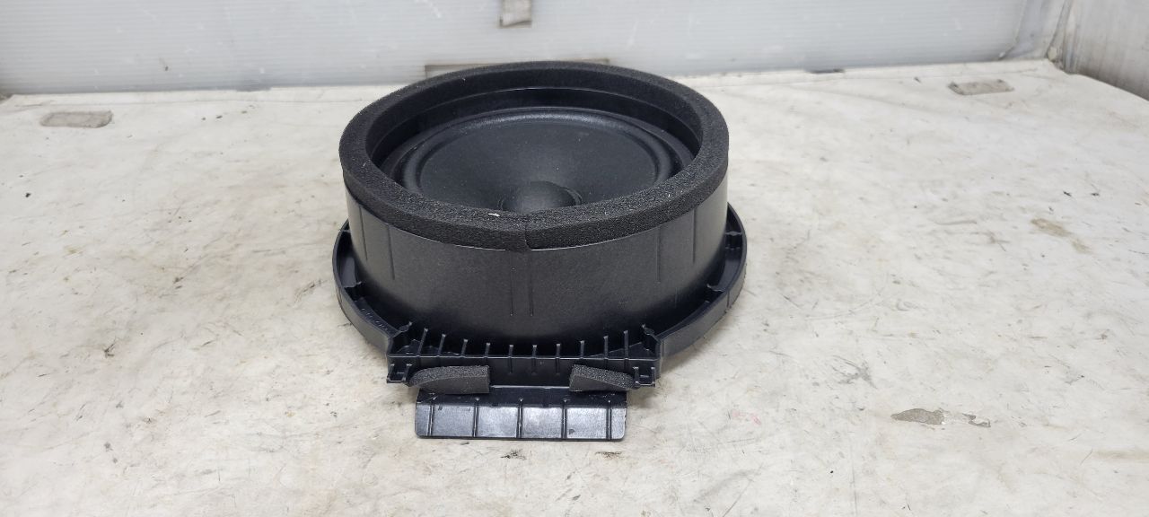 2019 SILVRDO15 REAR DOOR BOSE SPEAKER 84584302 30363 - image 8
