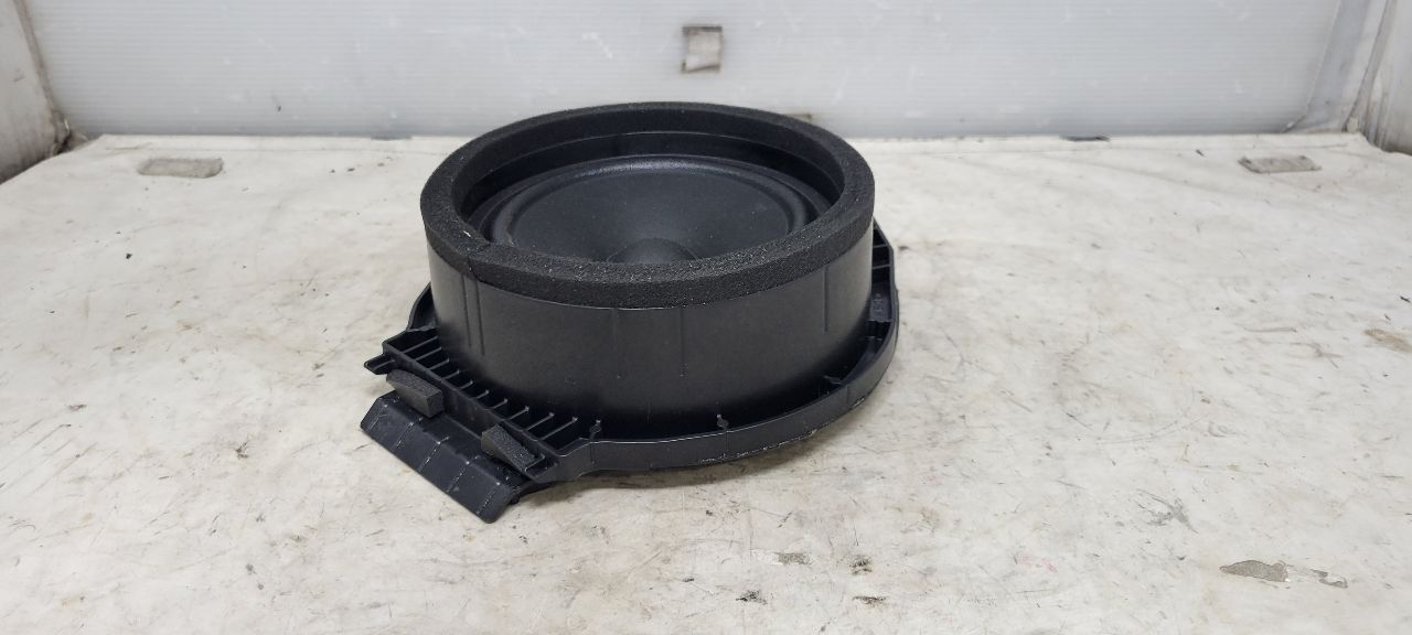 2019 SILVRDO15 REAR DOOR BOSE SPEAKER 84584302 30363 - image 9