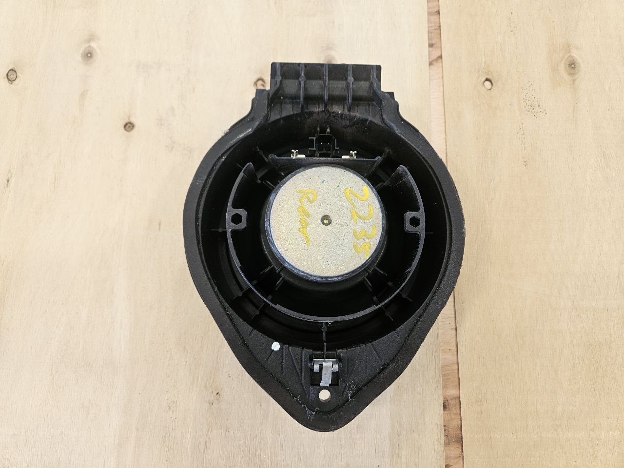 2019 SILVRDO15 REAR DOOR BOSE SPEAKER 84584302 30364 - image 6