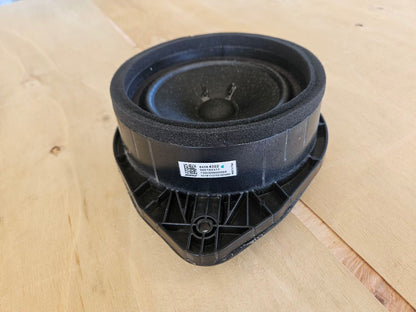 2019 SILVRDO15 REAR DOOR BOSE SPEAKER 84584302 30364 - image 10