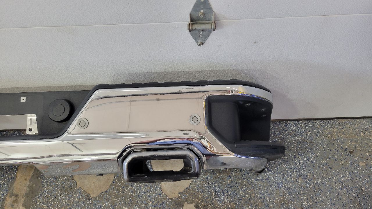 2019 SILVRDO15 CHROME W/PARK SENSORS NICE COND 30391 - image 7