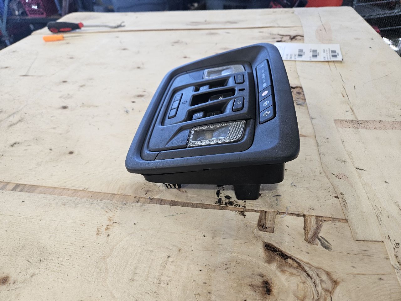 2019 SILVRDO15 OVERHEAD CONSOLE BLACK W/HOMELINK 30396 - image 4