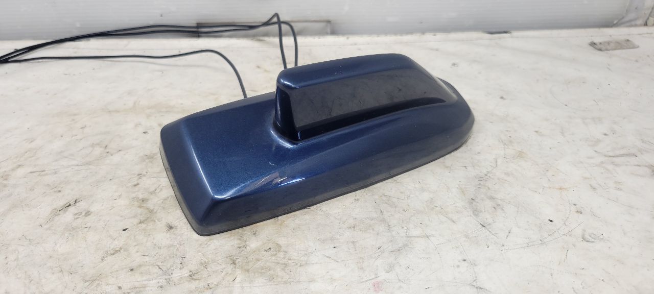 2019 SILVRDO15 SHARK FIN ANTENNA BLUE GA0 84425638 30404 - image 4