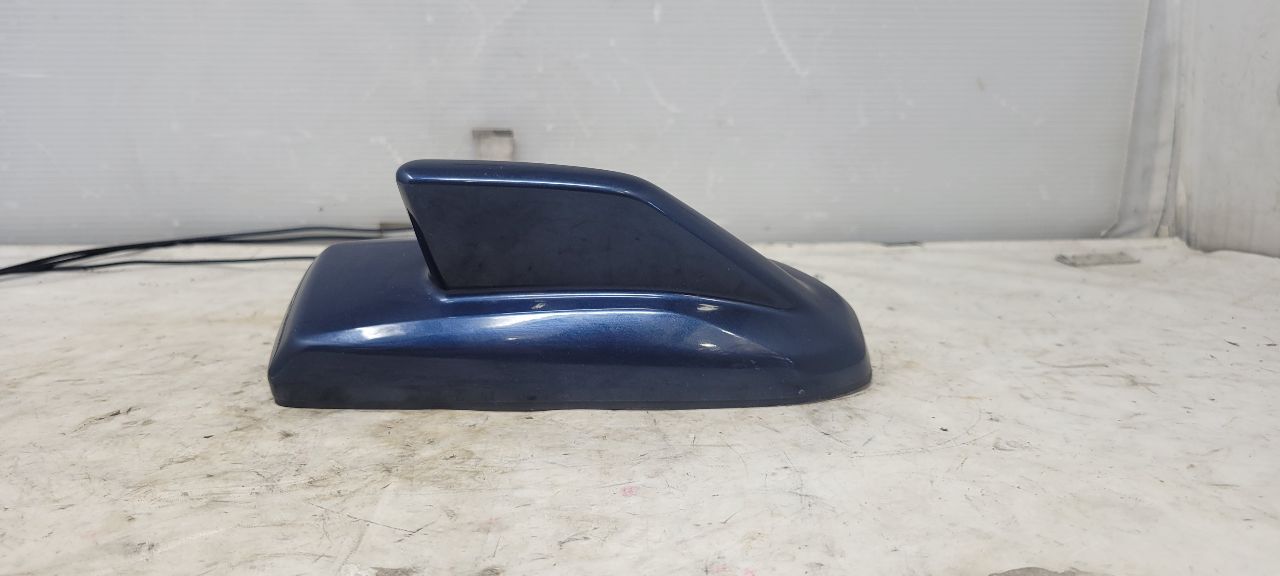 2019 SILVRDO15 SHARK FIN ANTENNA BLUE GA0 84425638 30404 - image 5