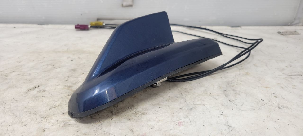 2019 SILVRDO15 SHARK FIN ANTENNA BLUE GA0 84425638 30404 - image 8