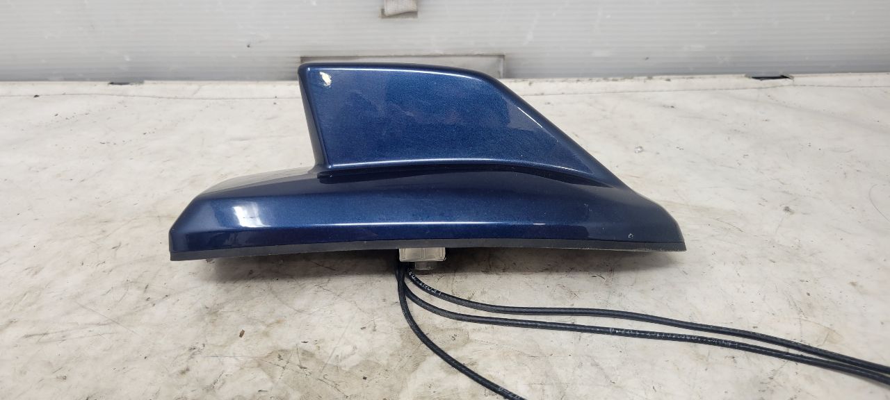 2019 SILVRDO15 SHARK FIN ANTENNA BLUE GA0 84425638 30404 - image 9