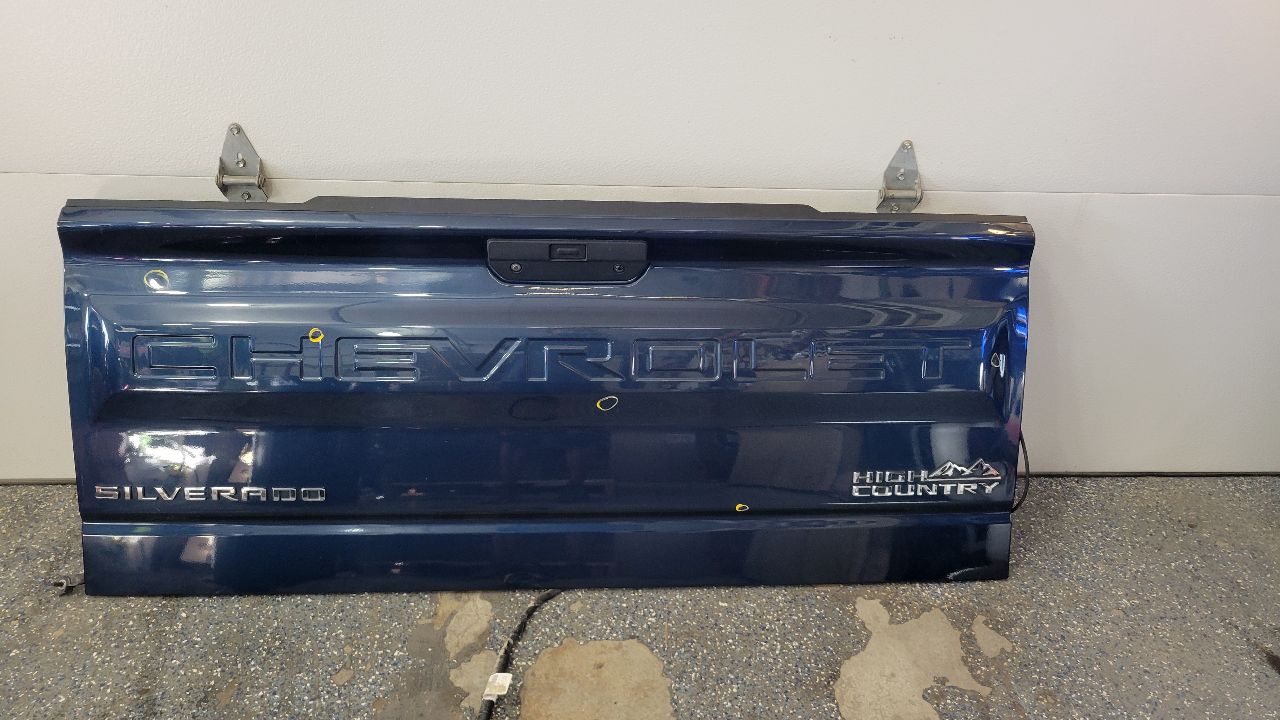 2019 SILVRDO15 TAILGATE BLUE GA0 QT6 UV2 PARK DING 30414 - image 1