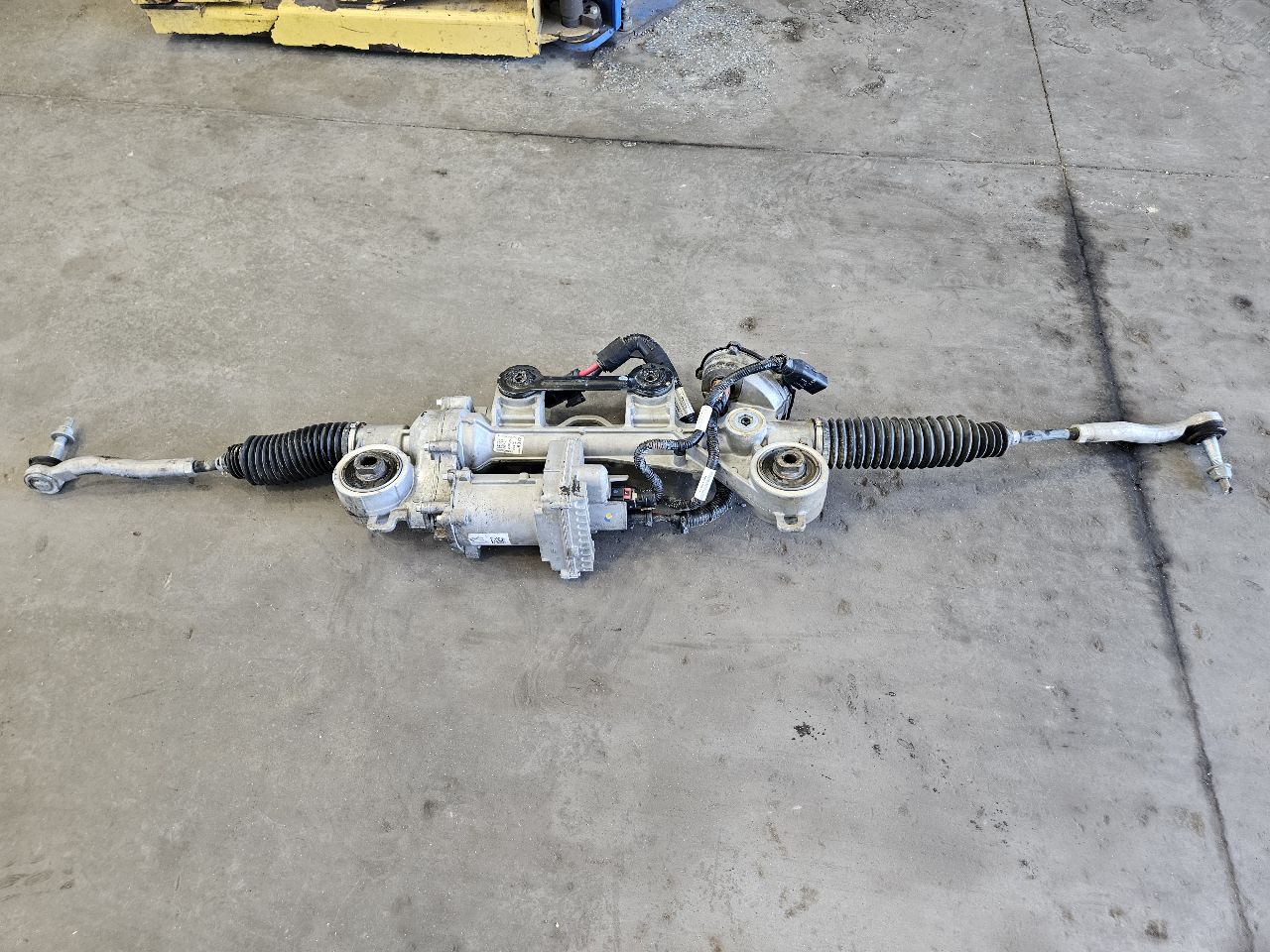 2019 SILVRDO15 OEM STEERING RACK 64K MI 84536372 30435 - image 2
