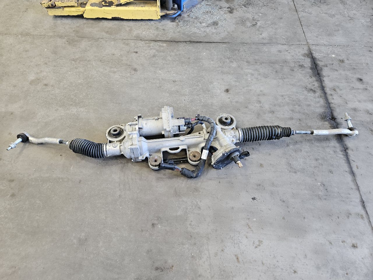 2019 SILVRDO15 OEM STEERING RACK 64K MI 84536372 30435 - image 3