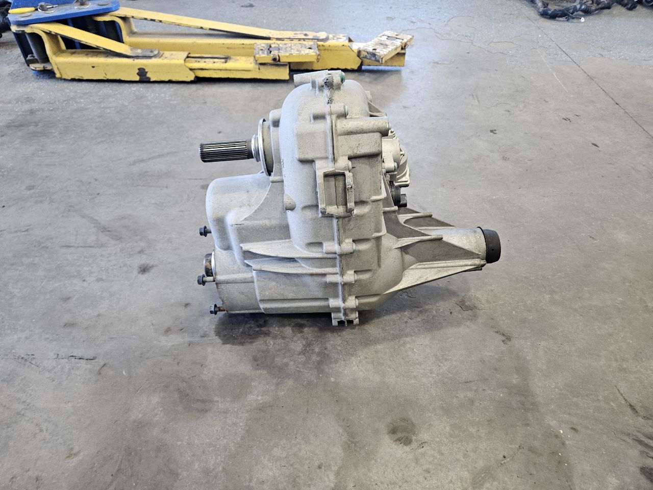2019 SILVRDO15 TRANSFER CASE A4A 84554624 64K MILES 30437 - image 7