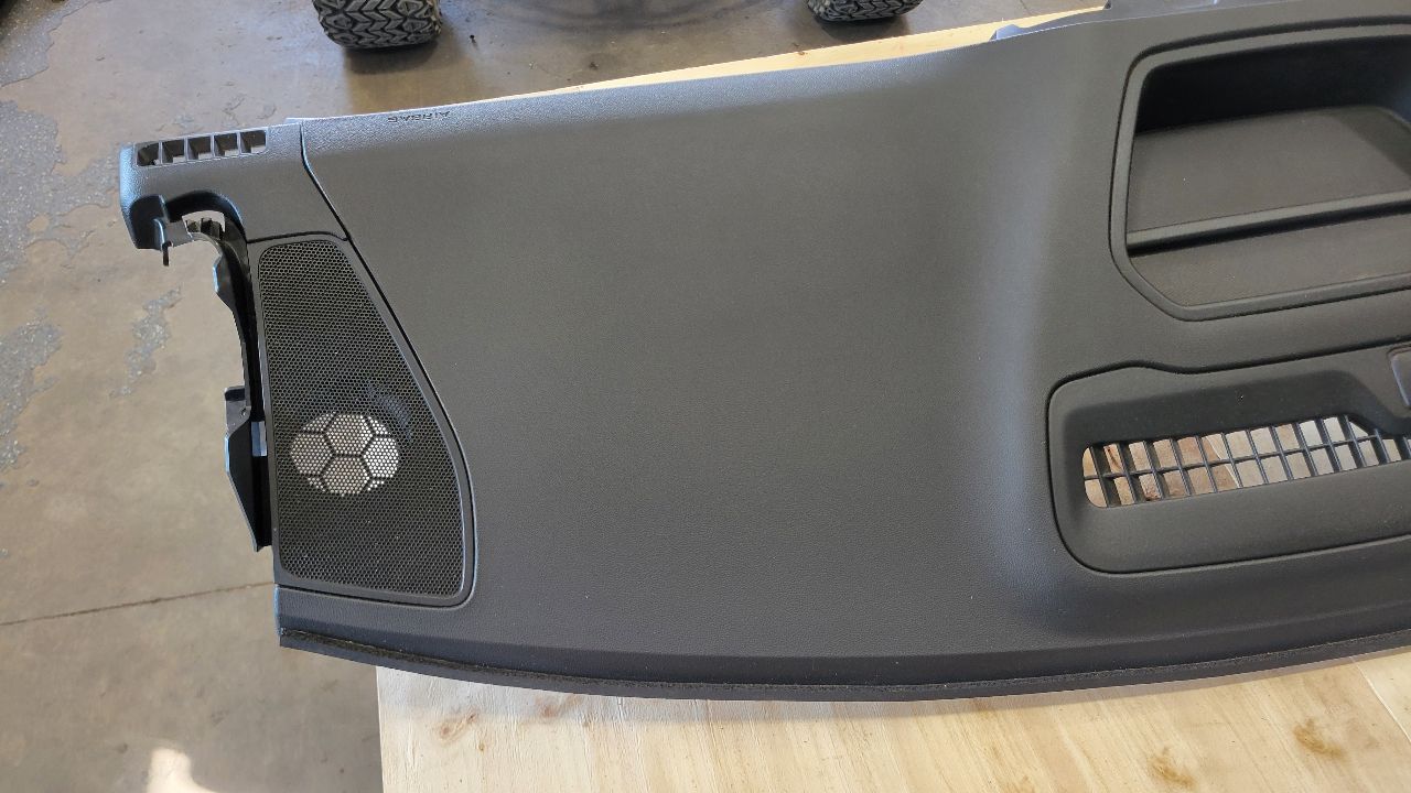 2019 SILVRDO15 UPPER DASH PANEL COVER W/RH BAG 30485 - image 6