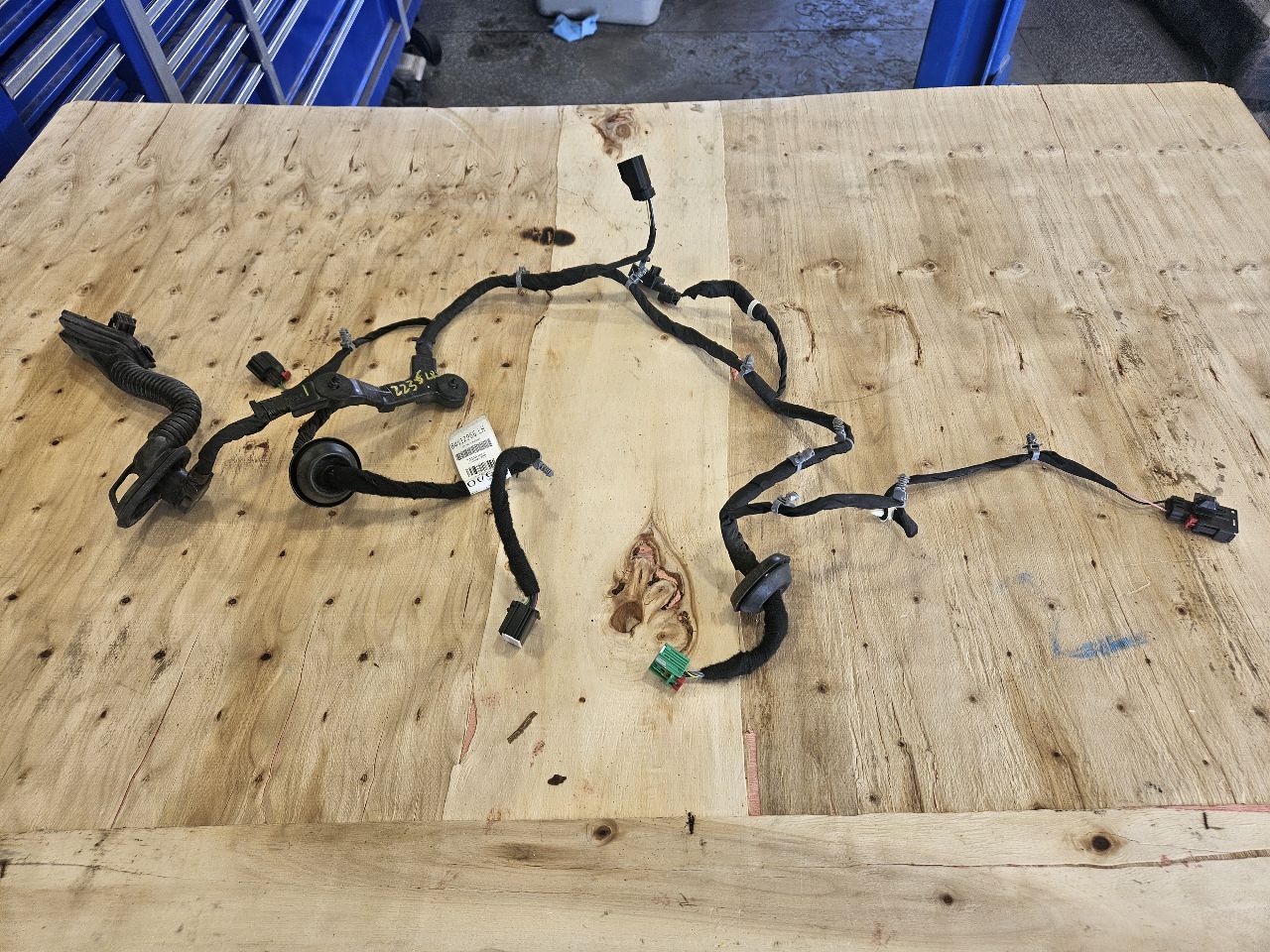 2019 SILVRDO15 LH DRIVER REAR DOOR WIRING 84512966 30491 - image 3